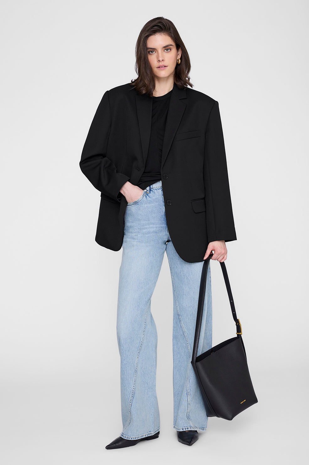 Elly Medium Bucket Bag Grained Leather - Black View 2