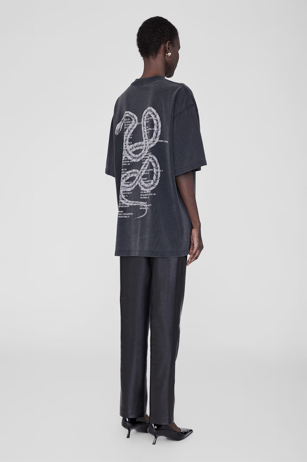 Kent Tee Twisted Snake - Washed Charcoal