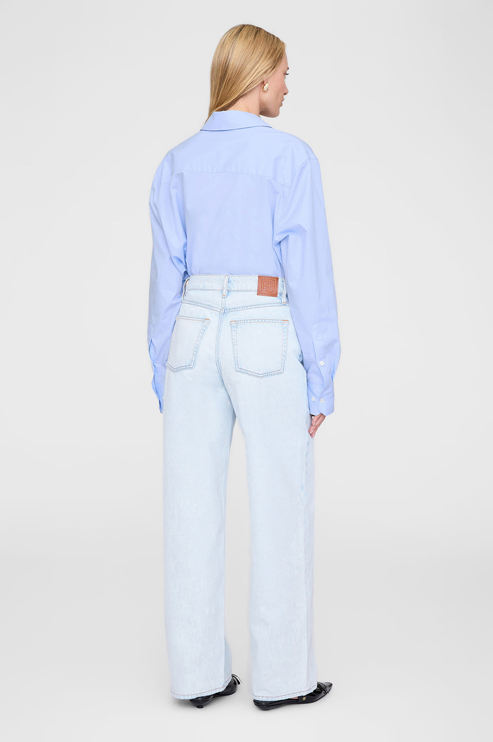 Manon Jean - Tux Blue View 2