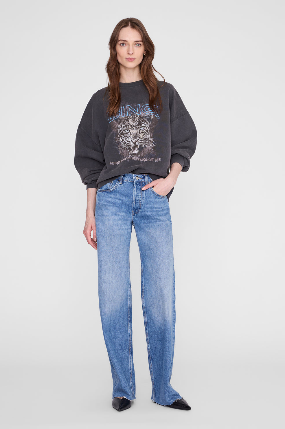 Miles Sweatshirt Leo Muse - Washed Black View 1