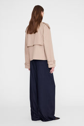 ANINE BING Rickie Cropped Trench - Beige - on mode back
