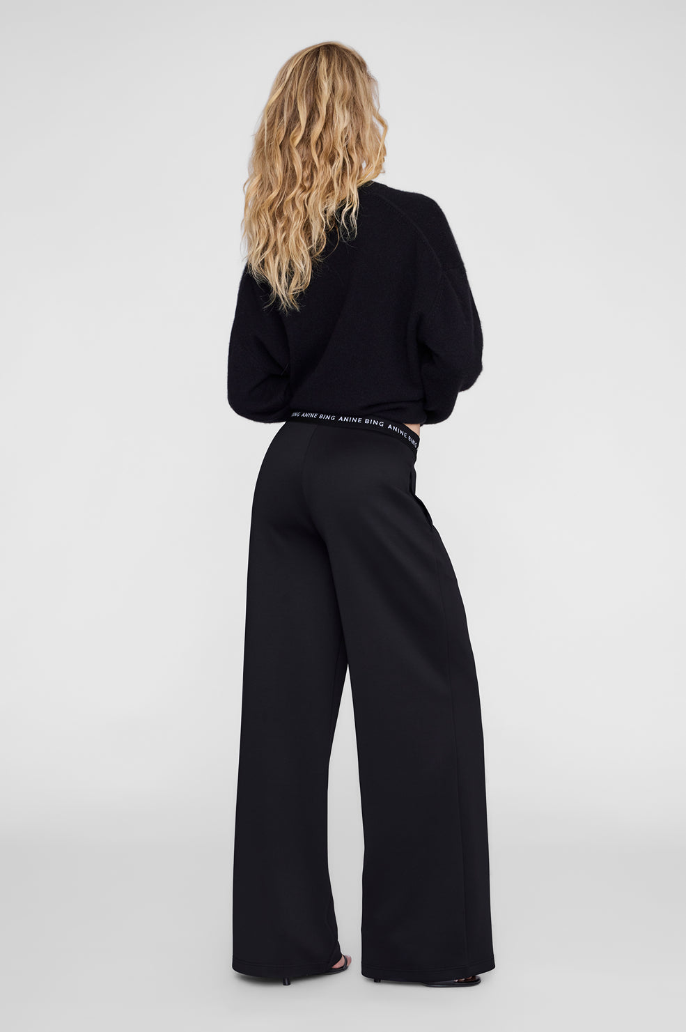 Sari Jogger - Black View 2