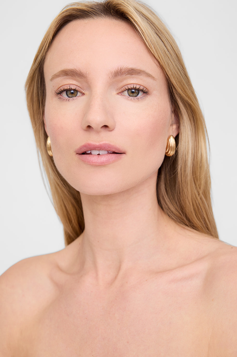 Small Ribbed Drop Earrings - Gold View 2