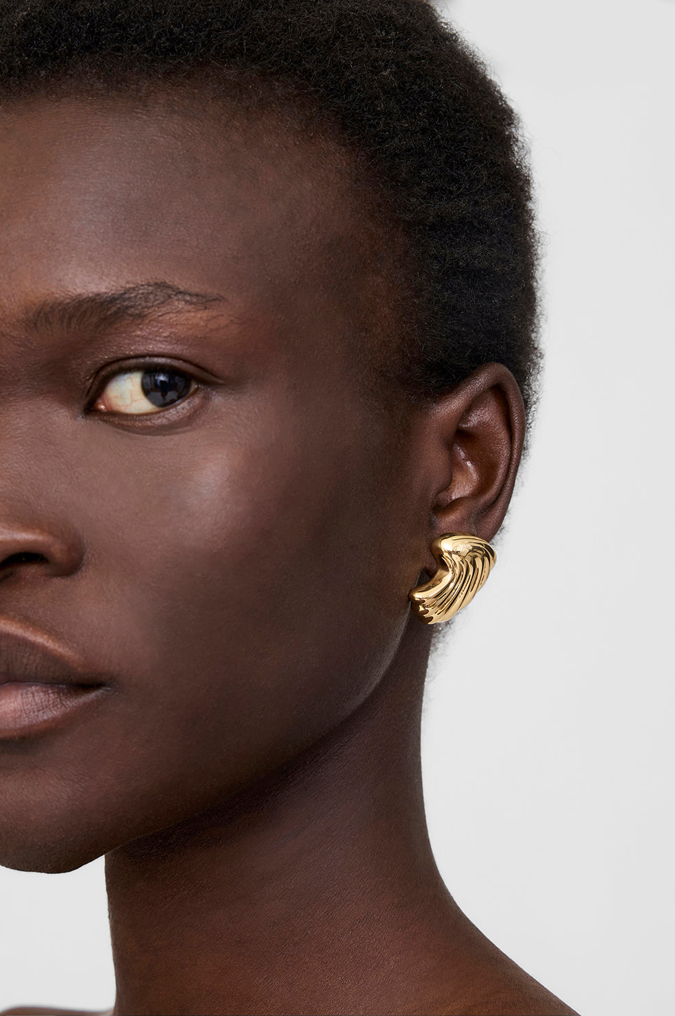 Curved Shell Earrings - Gold View 2