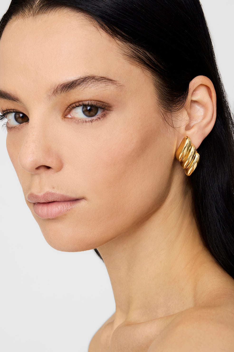 Diagonal Ribbed Earrings - Gold View 2