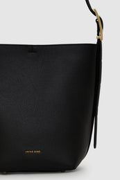 ANINE BING Elly Medium Bucket Bag Grained Leather - Black - detail view