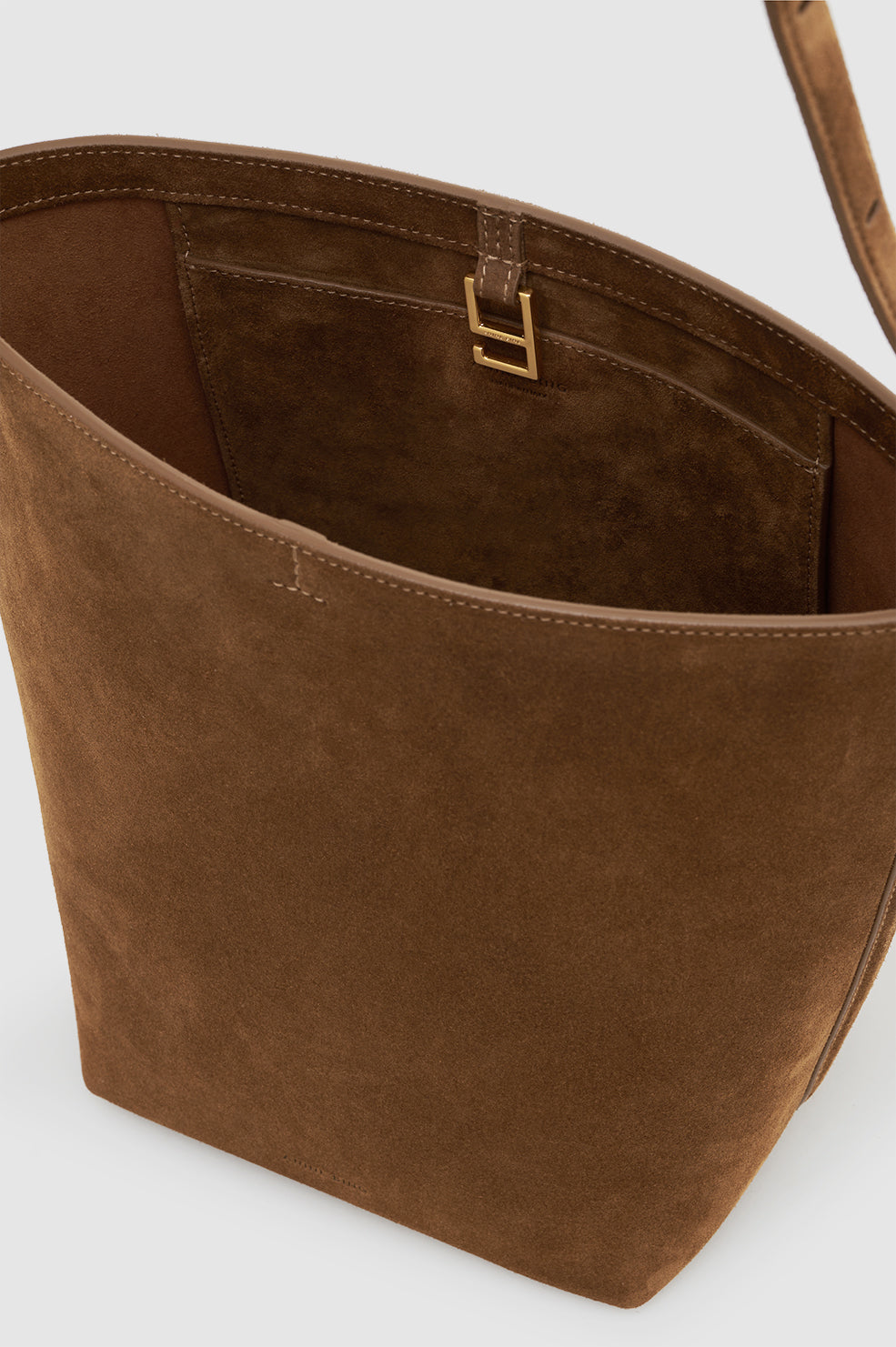 Elly Medium Bucket Bag Grained Leather - Black View 4