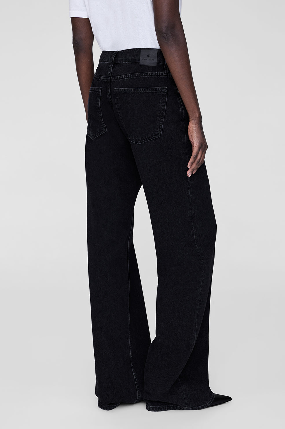 Hugh Jean - Vintage Black