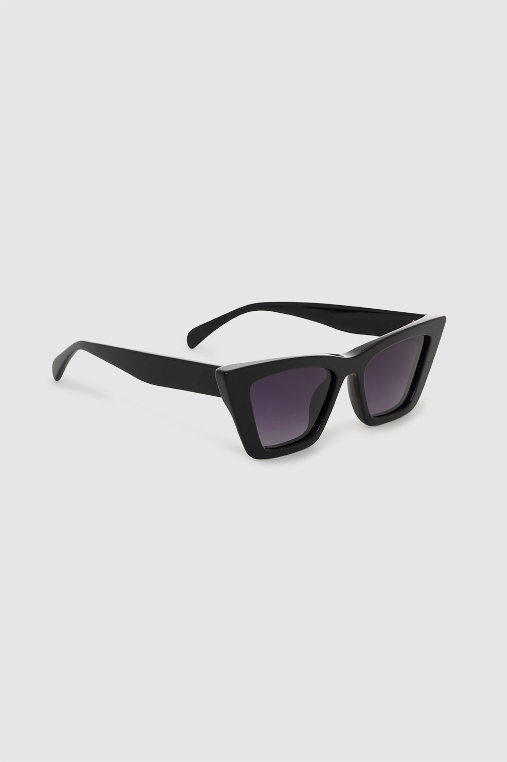 Lille Sunglasses - Black View 3