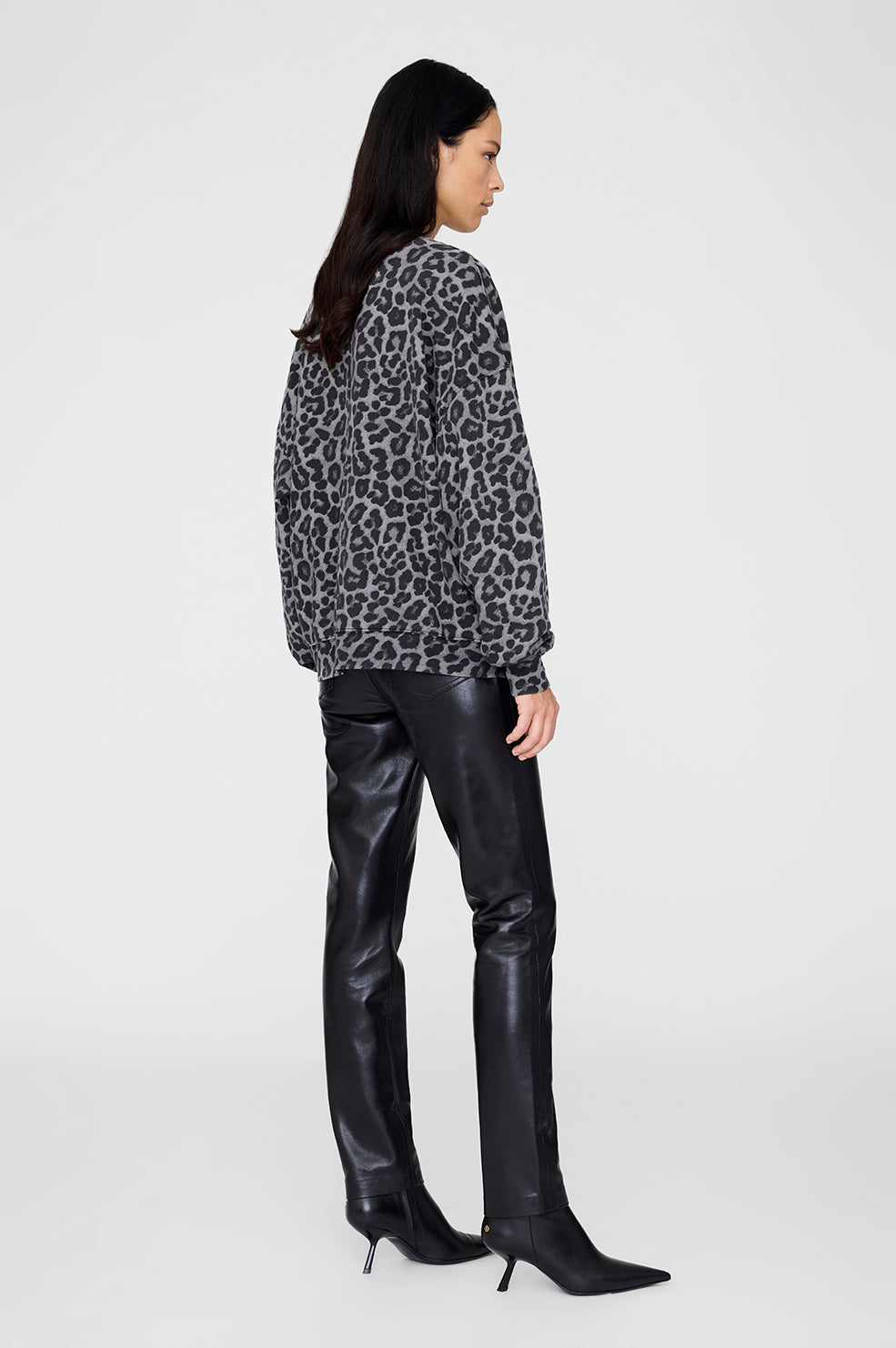 Miles Sweatshirt - Grey Leopard