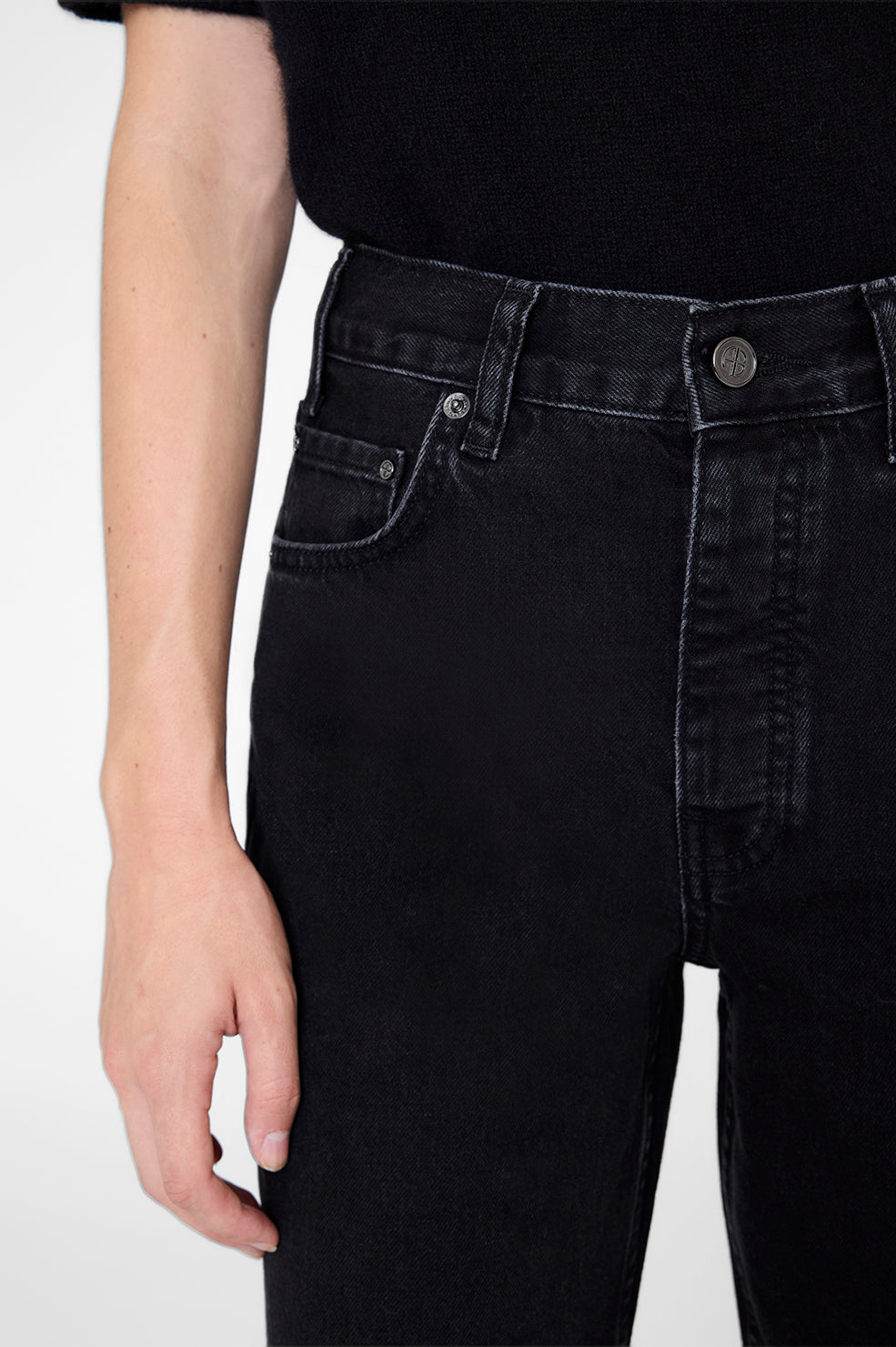 ANINE BING Roy Jean 34" - Vintage Black - on model front detail second image