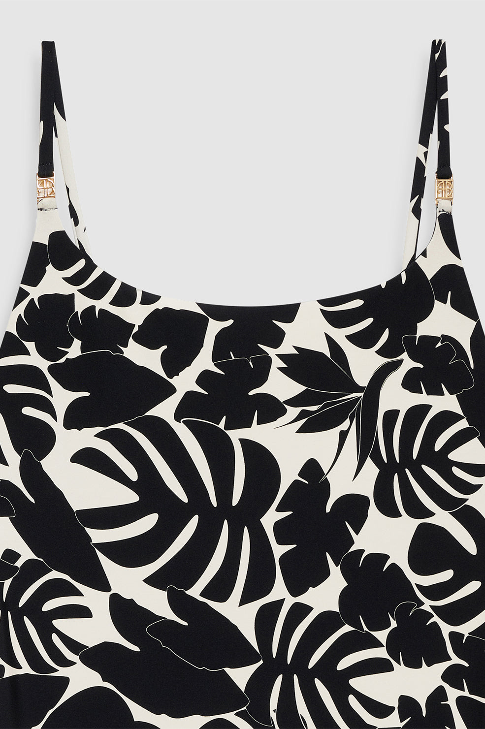 Vesta One Piece - Black View 4