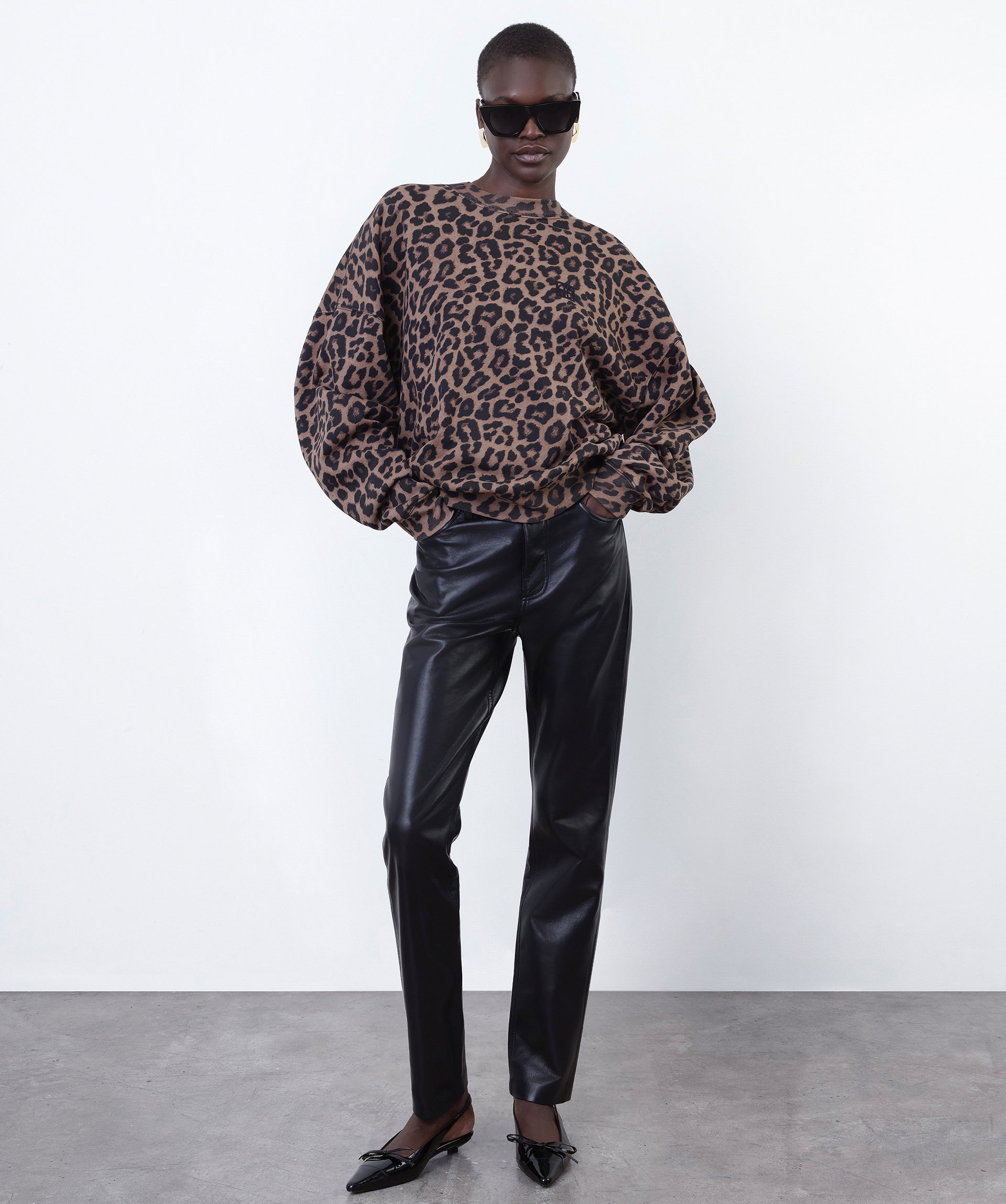 //eu.aninebing.com/cdn/shop/files/HP_APRILWK2_DESKTOP__0003_AB-LOOK64_ProdSpring25_ProdLookbook_ModelAwarMouIsaNilwik4100_1920x.progressive