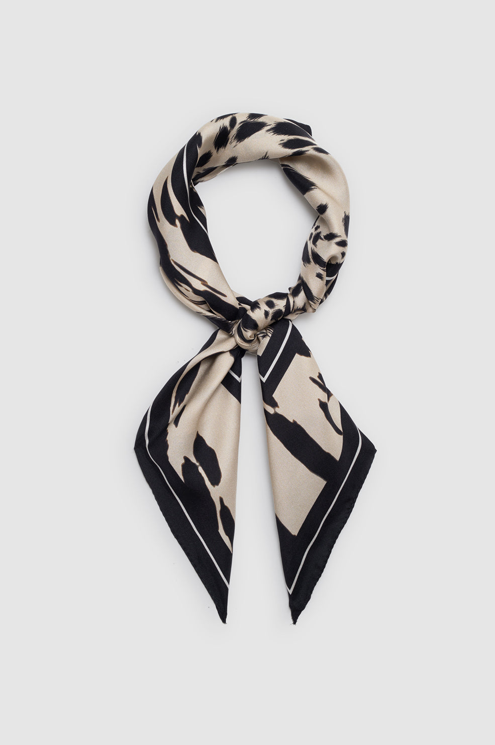 York Scarf Leopard - Pearl White View 2