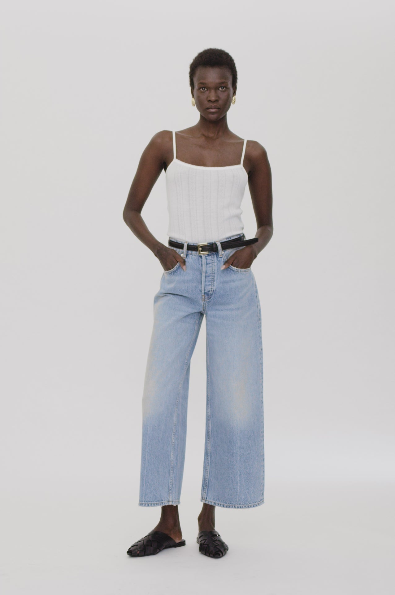 ANINE BING Heath Jean - Blizzard Blue - On Model Video 