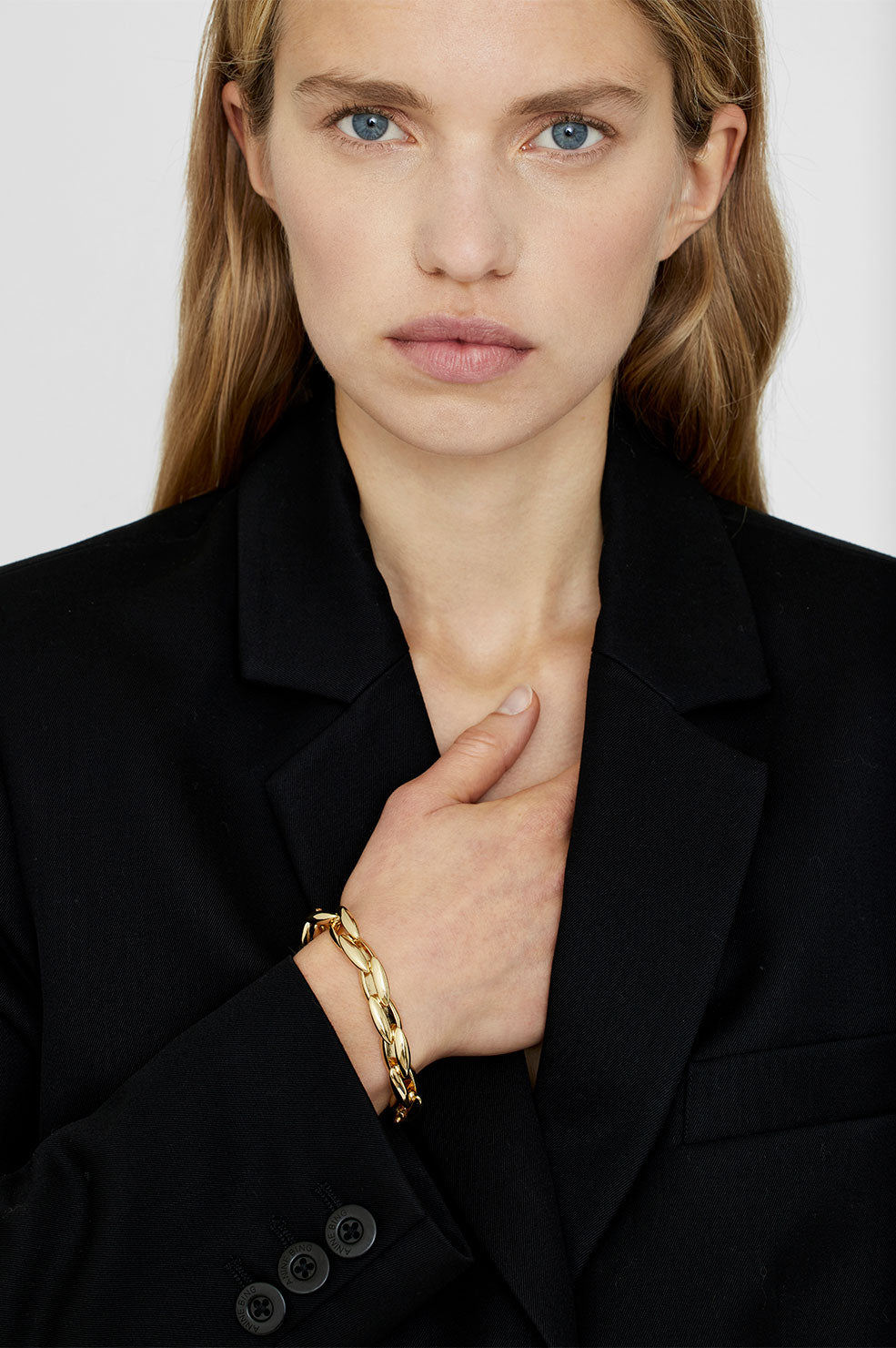 Oval Link Bracelet - Gold View 2