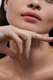 ANINE BING Diamond Moon Charm - Gold