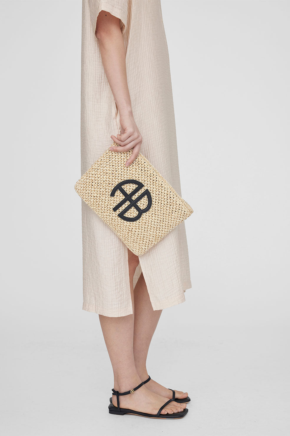 Rio Pouch - Natural View 2